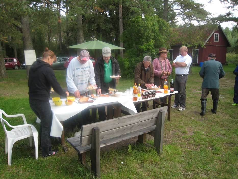 Tolfsnäs Hufvudstadsbladetin ja Helsingin Sanomien Välinen-Perinteinen Kalastuskilpailu Syyskuu 2011