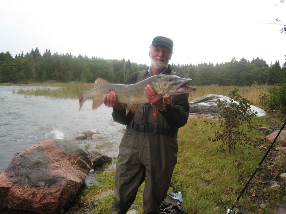 Tolfsnäs Hufvudstadsbladetin ja Helsingin Sanomien Välinen-Perinteinen Kalastuskilpailu Syyskuu 2011