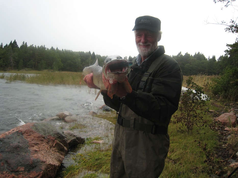 Tolfsnäs Hufvudstadsbladetin ja Helsingin Sanomien Välinen-Perinteinen Kalastuskilpailu Syyskuu 2011