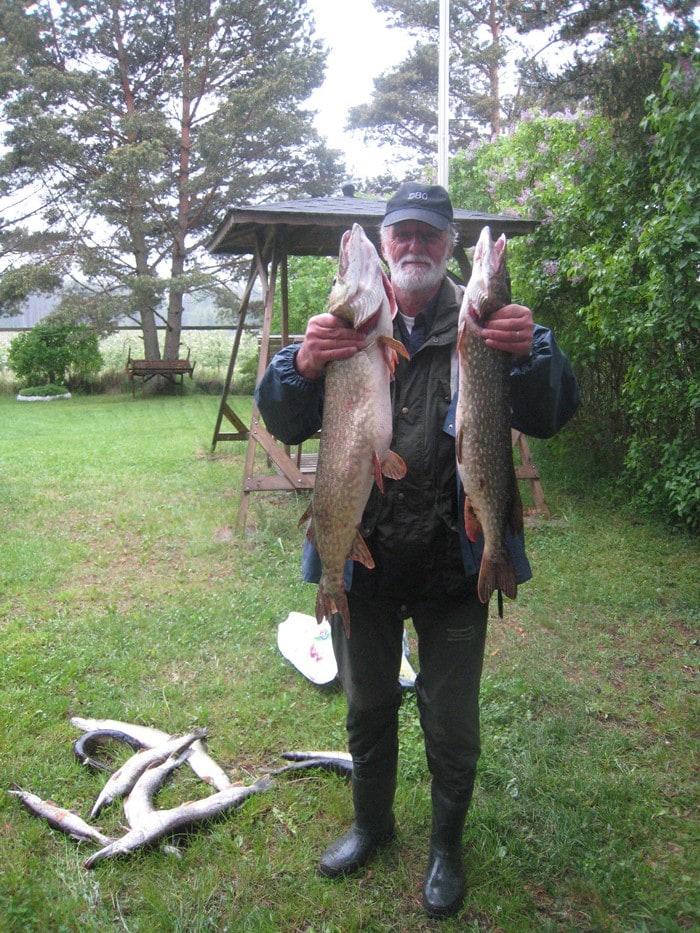 Tolfsnäs Hufvudstadsbladetin ja Helsingin Sanomien Välinen-Perinteinen Kalastuskilpailu Syyskuu 2011